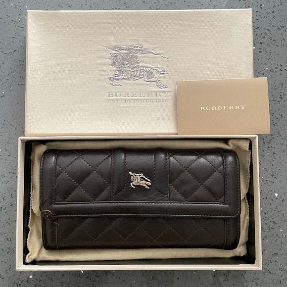 BURBERRY QUILTED LEATHER DARK CHOCOLATE BROWN CONTINENTAL LONG WALLET - Picture 1 of 15
